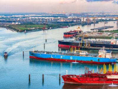 large-port-w-ships